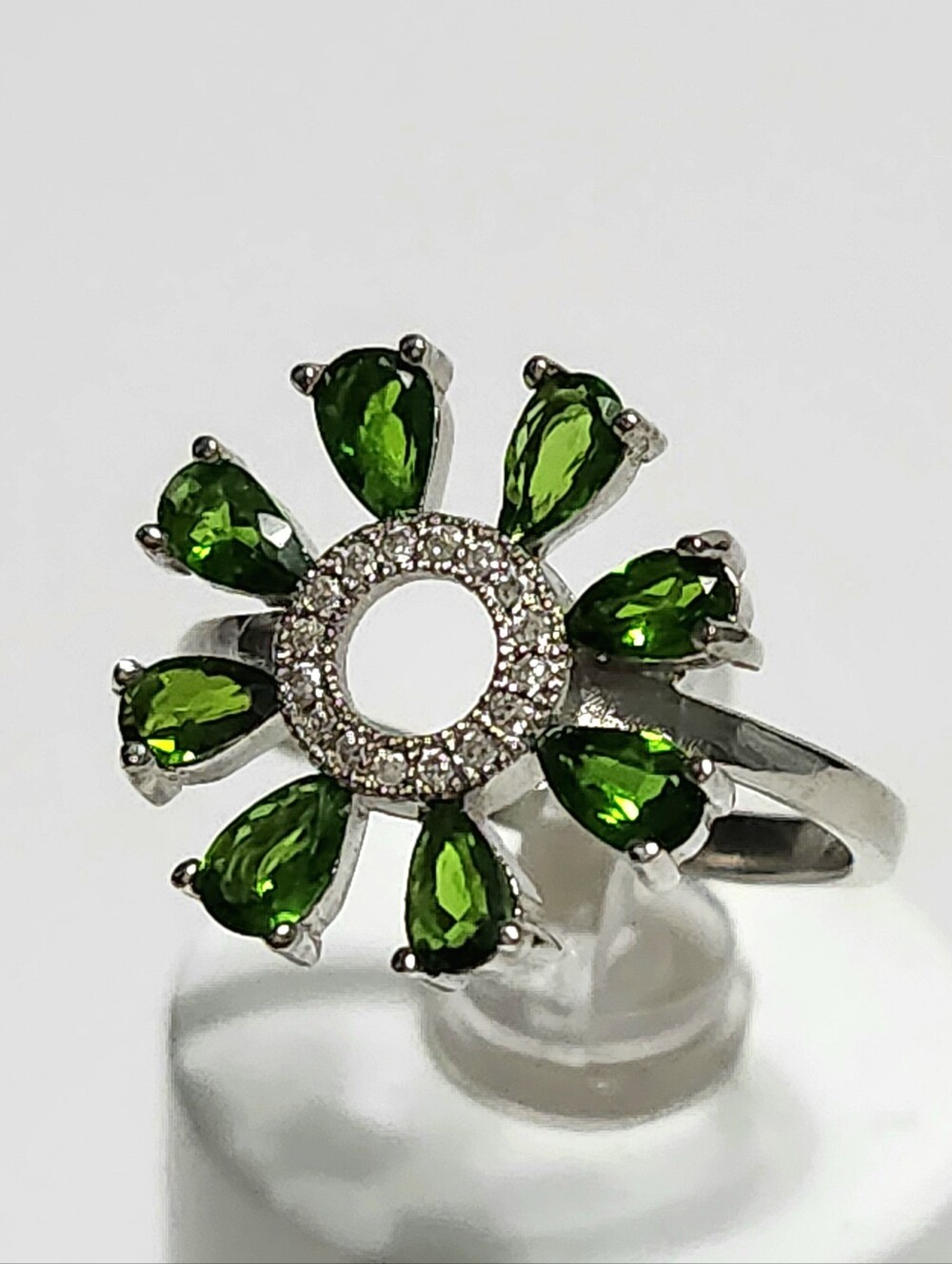 2.0 ctw Chrome Diopside Halo Sterling Silver Floral Pavé Accents Ring size 7.5 - Picture 8 of 12